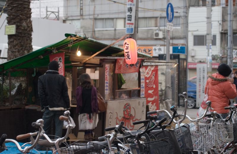 quán Takoyaki trên đường phố Nhật