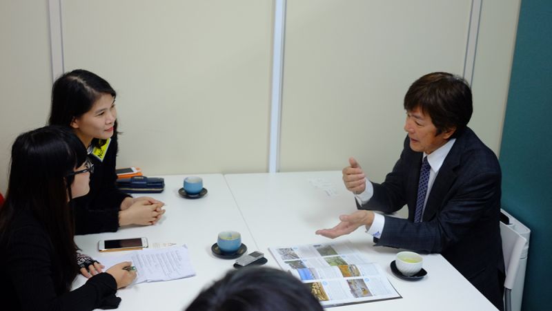Kilala phỏng vấn tỉ phú Akira Takata
