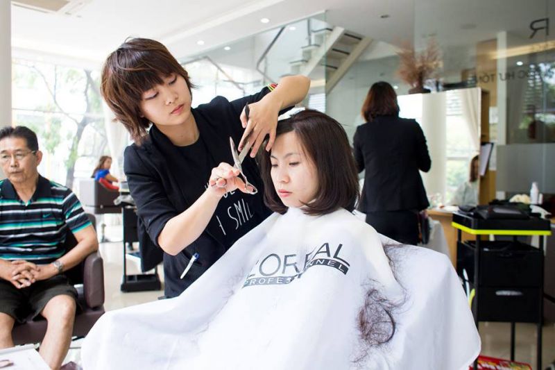 salon tóc J-First Tokyo