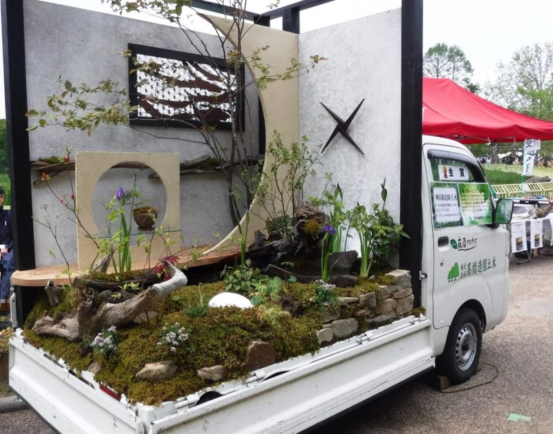 Ở Nhật có hẳn một cuộc thi làm vườn trên xe tải nhỏ